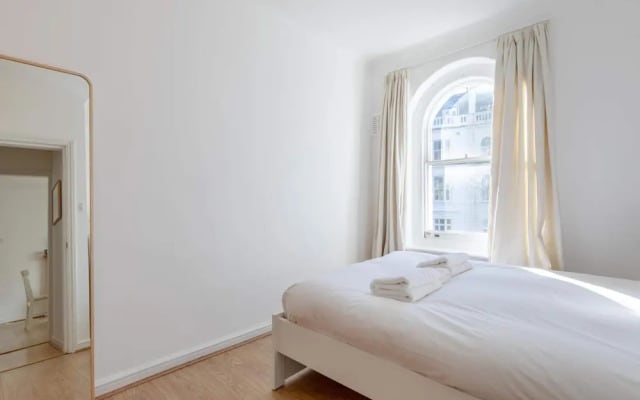 Spacious 1BD Flat 5 Mins to Paddington Station!