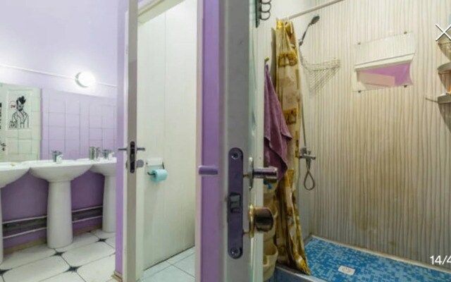 Koma Hostel