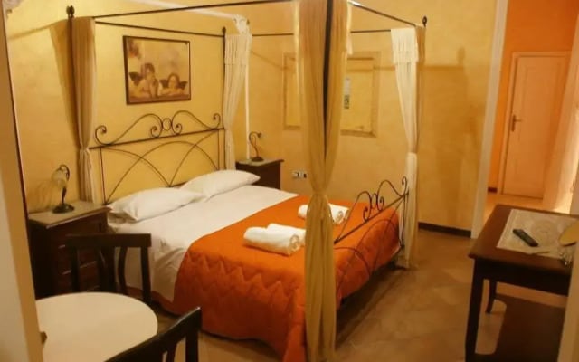 Baylon Suites