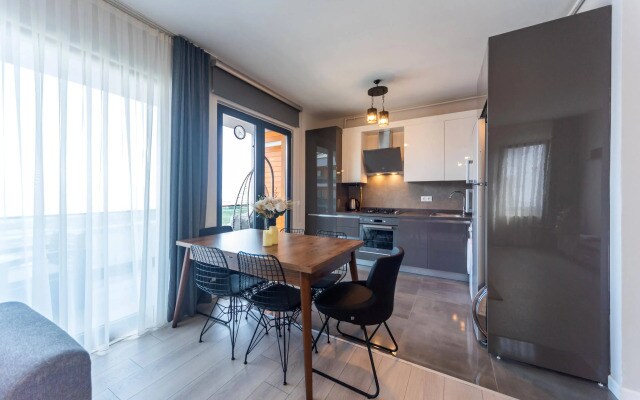 Green Hills Suites