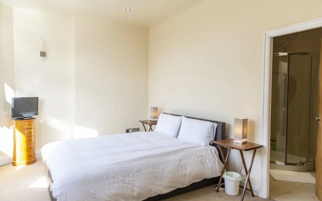 Whitefield Charm Cozy 2 Bedroom Apartment Sleeps 8