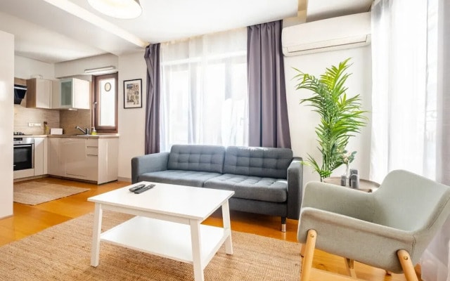 Missafir Exquisite and Central Flat in Nisantasi