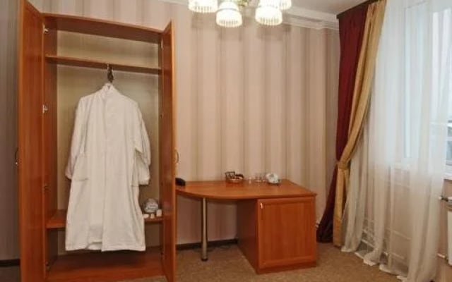 Seven hills hotel