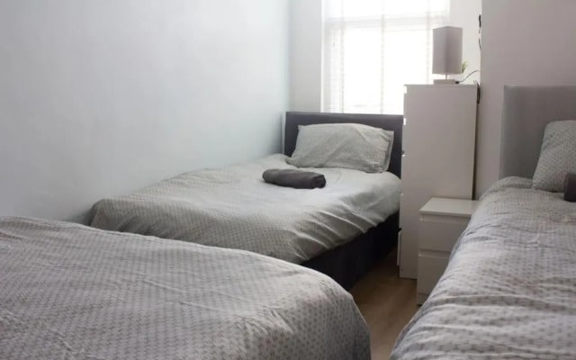 Beautiful 4-bed House in Bootle