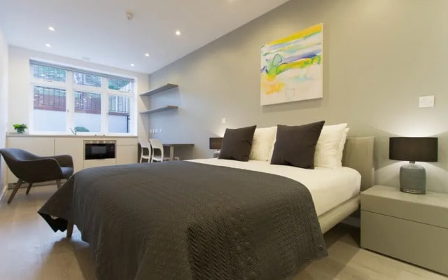 North West 6 Apartments