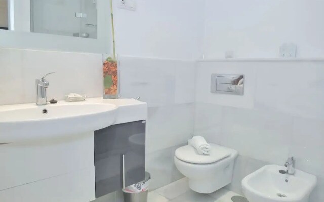 DFlat Escultor Madrid 304 Apartments