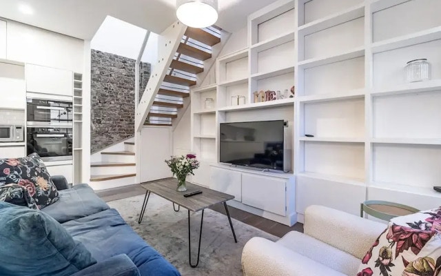 Stanhope Mews Style - 4sms