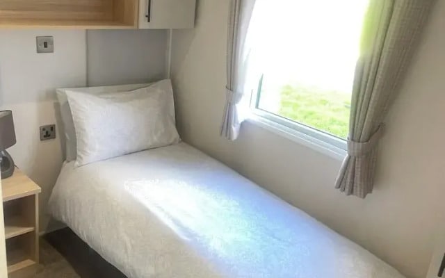 Charming 2-bed Chalet in Tuxford