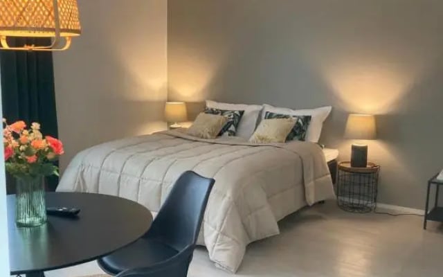 Travel Center Studio Apartment