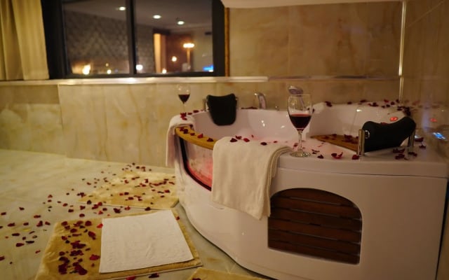Arsi̇sa Hotel
