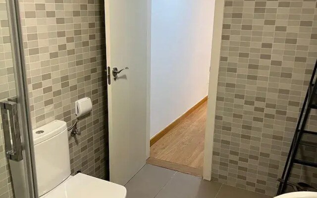 Alfonso Gomez Suites