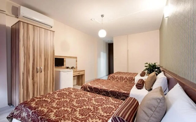Di̇nar Hotel