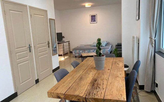 Large And Unique Souplex 60sqm, Well Located