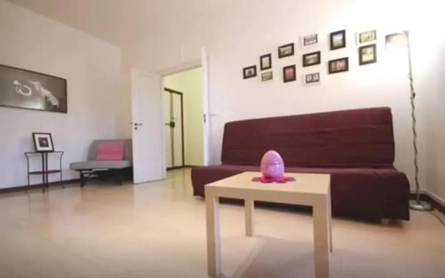Robi's 1 Bed in Superb Location!