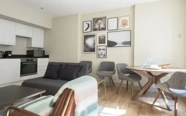 The Mayfair Parade - Trendy 1bdr Pied-a-terre in Mayfair