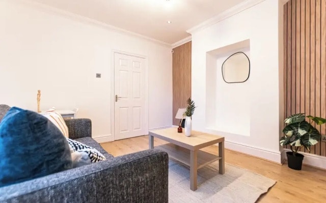 343b Aigburth Road