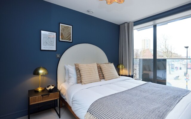 The Penny Court Apartment