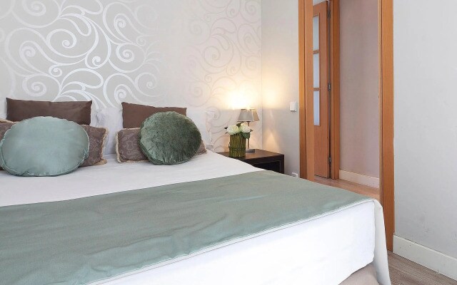Grandom Suites