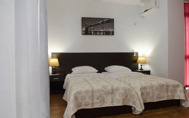 Apart-hotel Mirniy
