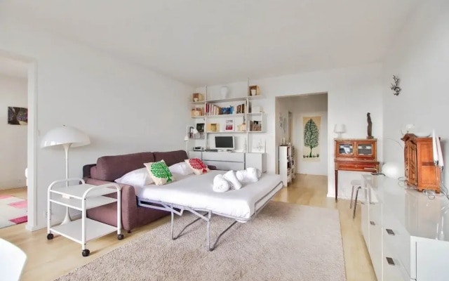 Nice 2 rooms with Patio - Effeil Tower close by