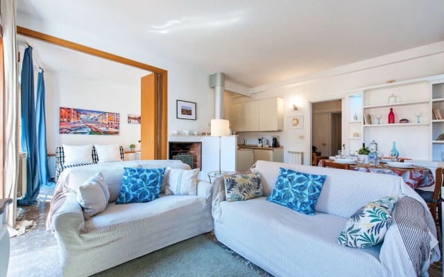 Spanish Steps Apartment