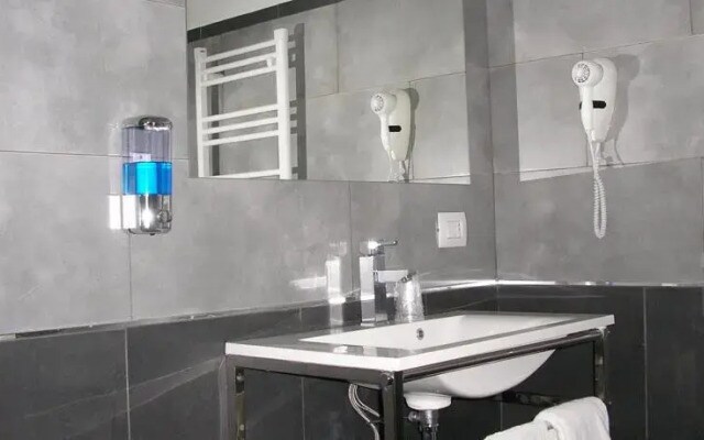 LaMelis Inn