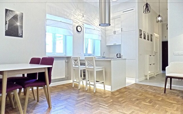 Ujazdowskie 37 New York Apartment