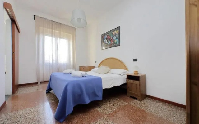 Silvanos Home In Rome