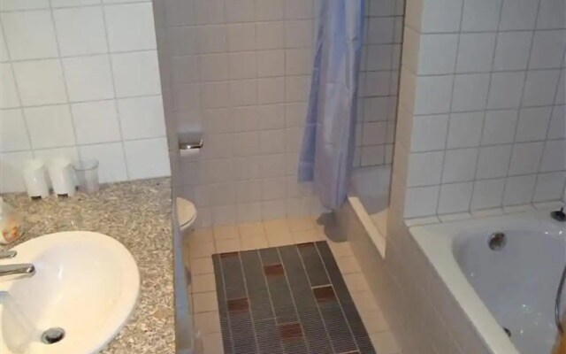 Apartment Engel