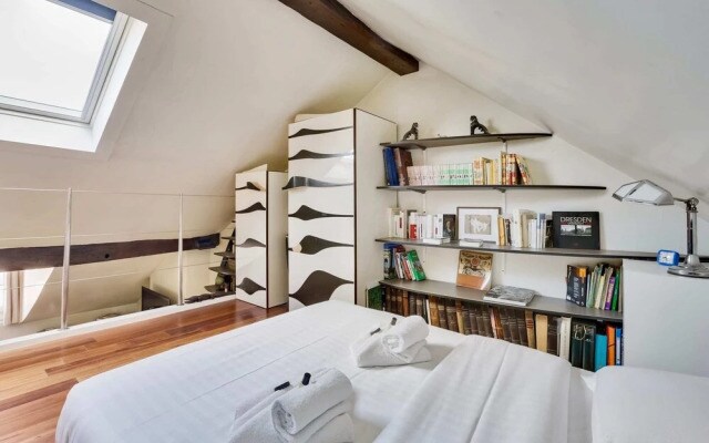 Duplex Apartment Marais