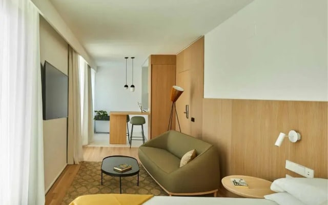 60 Balconies Iconic