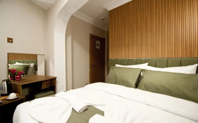 Aurora Eco Hotel