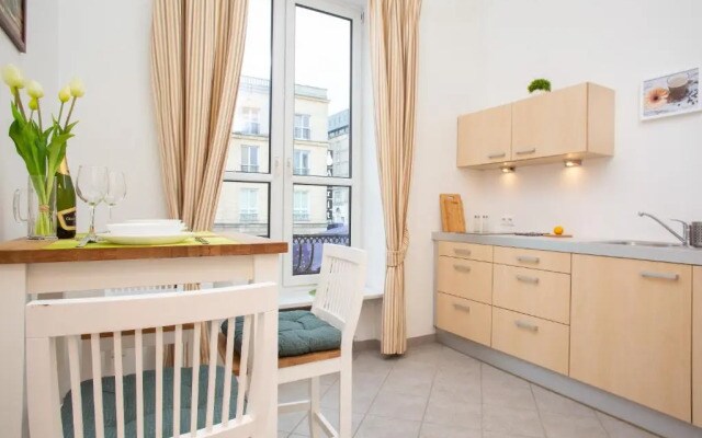 Apartments Warsaw Warecka by Renters