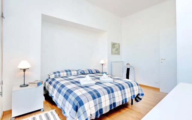 Salaria Apartment
