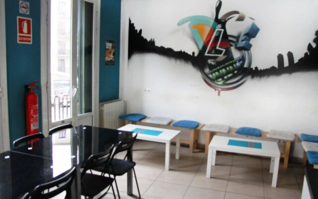 Graffiti Hostel
