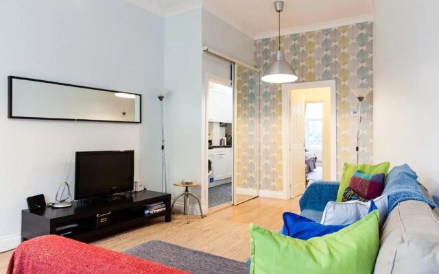 Spacious Comfy 2br Flat