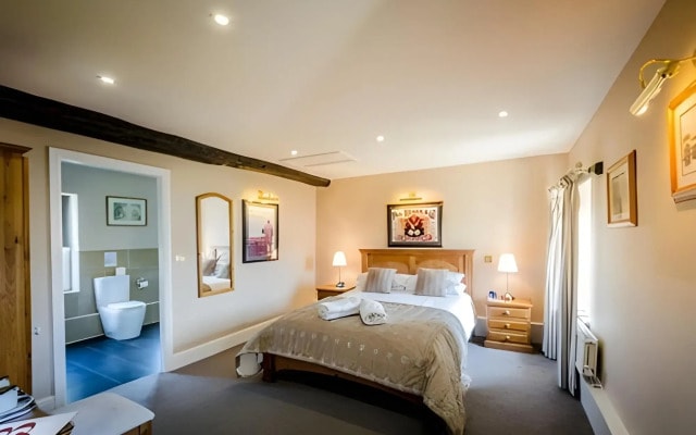 Three Acres Inn & Restaurant