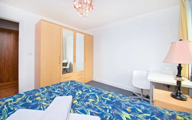 Impeccable 2-bed Apartment
