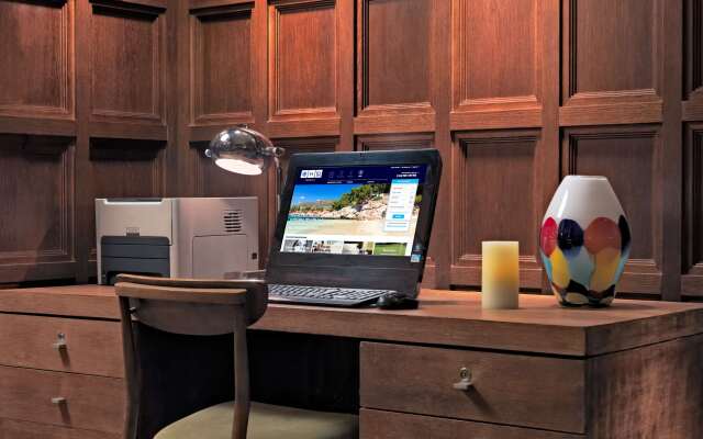 H10 Montcada Boutique Hotel