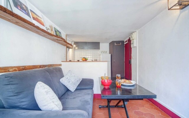 Lovely Central Apartment for 2 Guests!