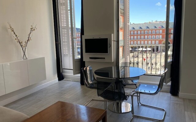 Plaza Mayor Deluxe