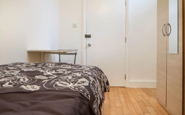 Sidney Street B - Deluxe Single Room 4