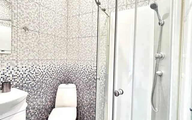 «Ночное небо» комнаты у Московского вокзала