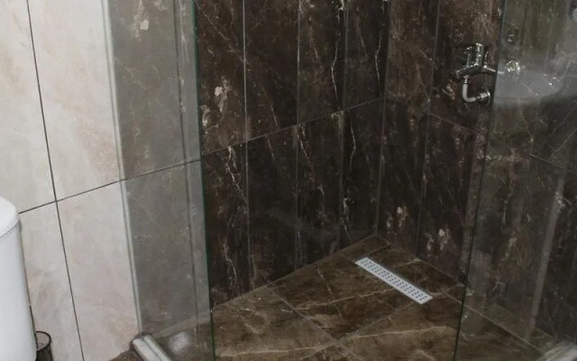 Çarşı Otel