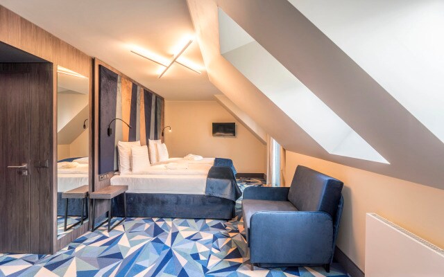 Отель Wellton Riverside Spa 