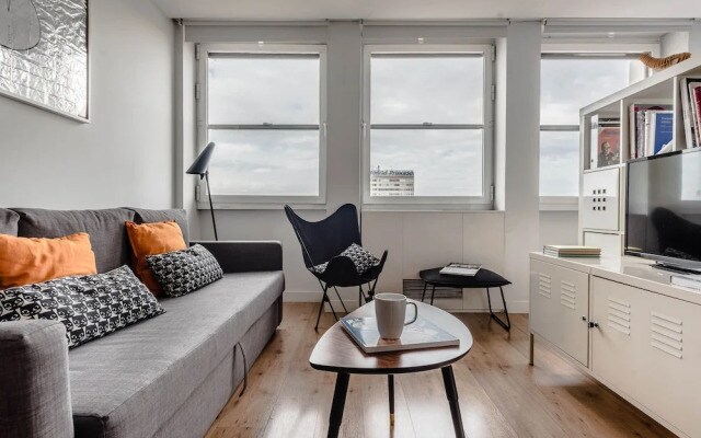 Fantastic studio in Princesa Street by Allô Housing