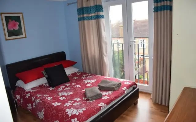 Camborne Avenue W13
