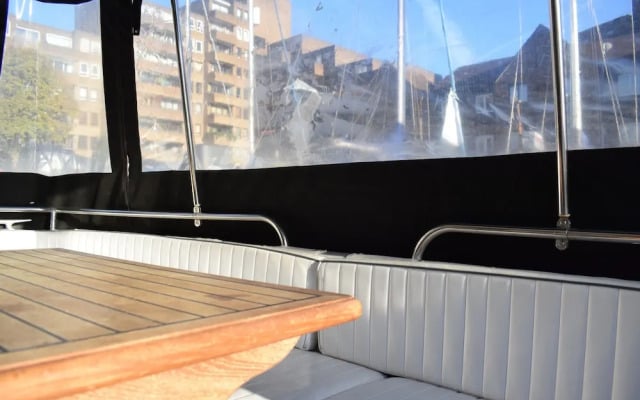 1 Bedroom Princess Live-aboard Boat