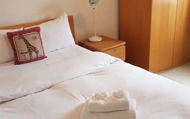 Double Room & Private Bathroom