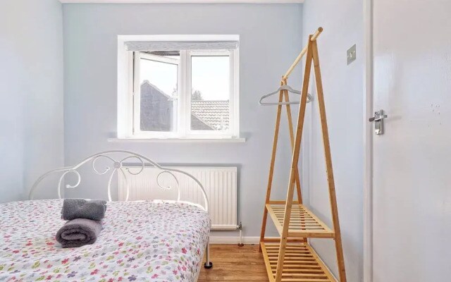Tranquil Garden Retreat in Buckhurst Hill